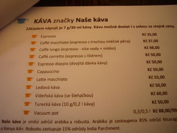 Ceník kávy v kavárne Náš bar